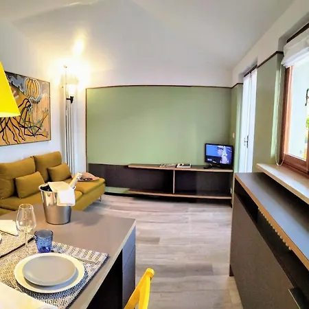 Terrazza Con Vista Apartment Torri Del Benaco